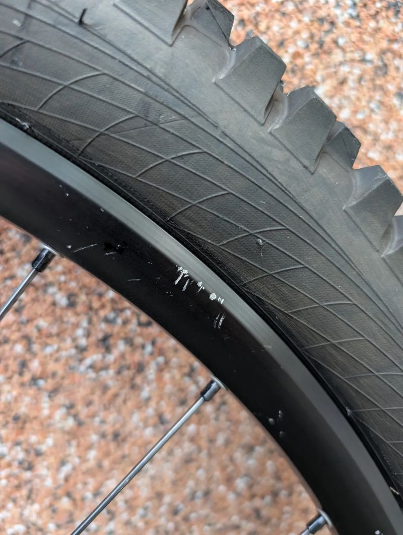 Zapletená kola DT Swiss E 1700 Spline Two 27,5" (Non-Boost) + pláště WTB