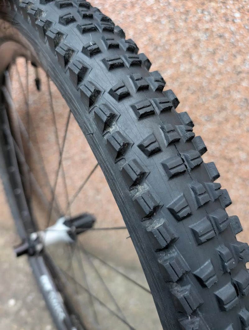 Zapletená kola DT Swiss E 1700 Spline Two 27,5" (Non-Boost) + pláště WTB