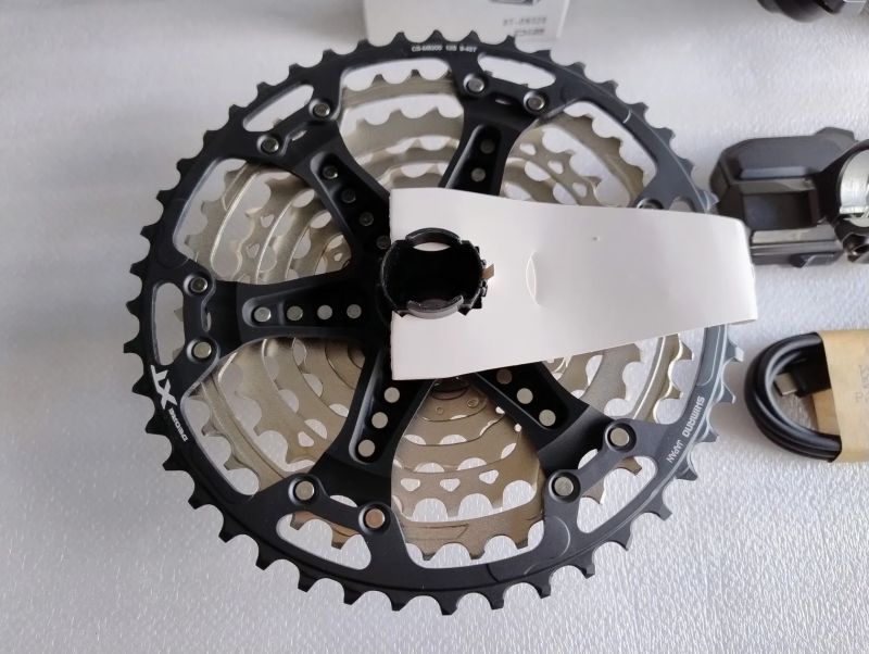 Shimano XT Di2 8250 (vč. kazety 9-45z)