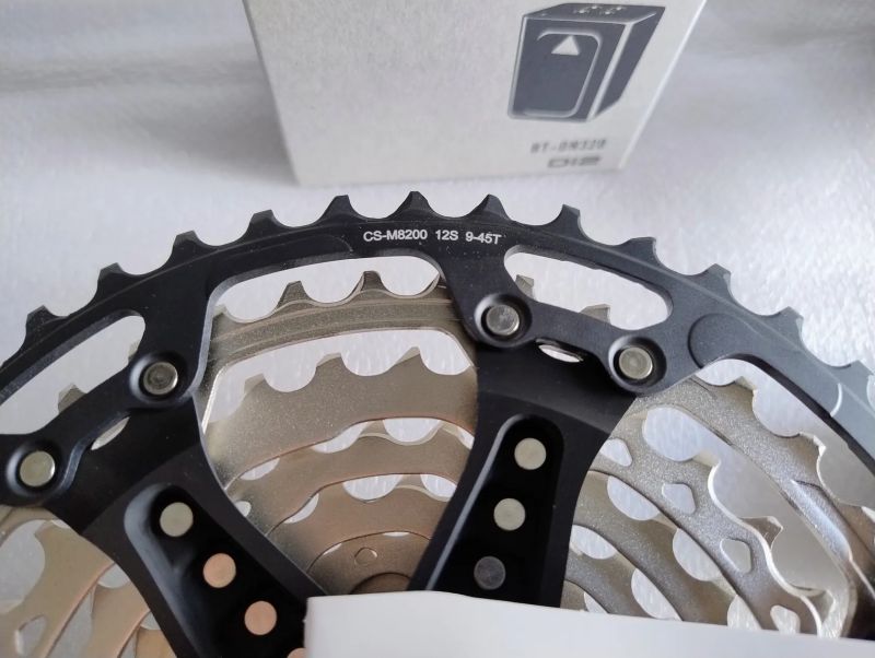 Shimano XT Di2 8250 (vč. kazety 9-45z)