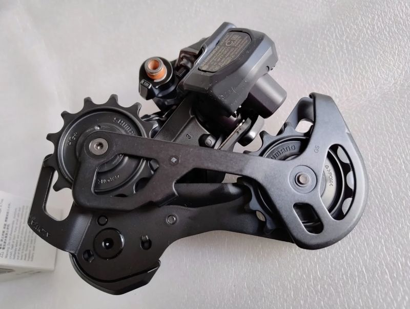 Shimano XT Di2 8250 (vč. kazety 9-45z)