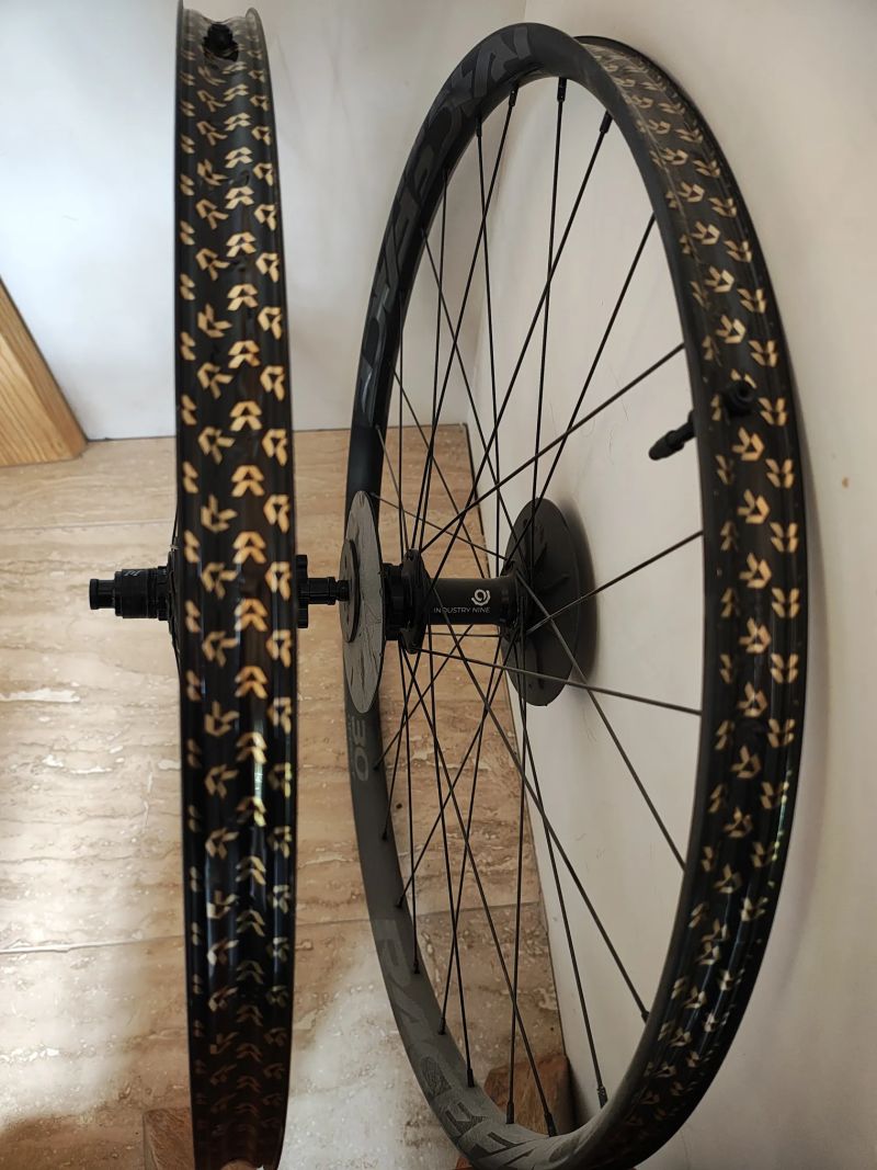Zapletená kola Race Face Industry Nine I9 nová 