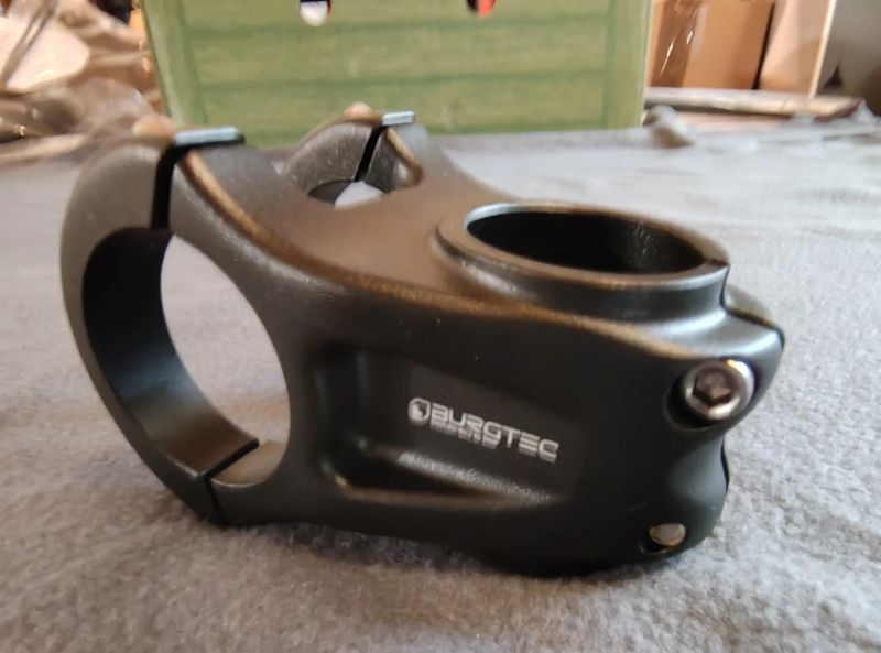 Predstavec Burgtec MK3 