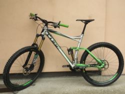 Enduro Cube Frizz 160 HPA TM-odpružení FOX Kashima