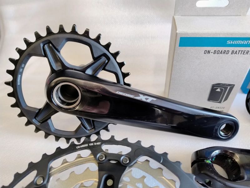 Kompletní sada Shimano XT Di2 8250-GS