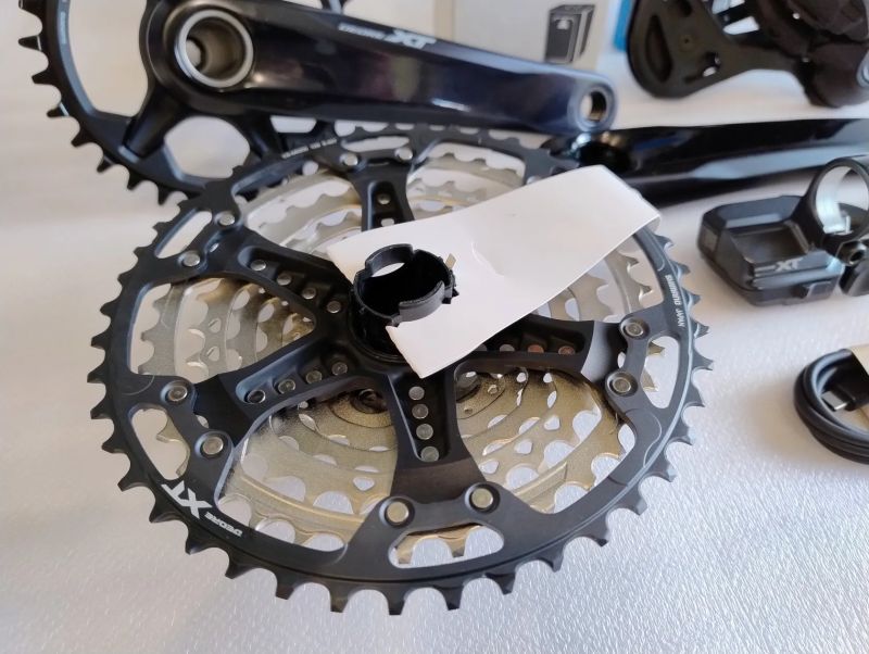 Kompletní sada Shimano XT Di2 8250-GS