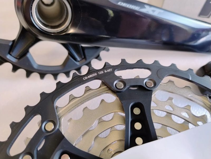 Kompletní sada Shimano XT Di2 8250-GS