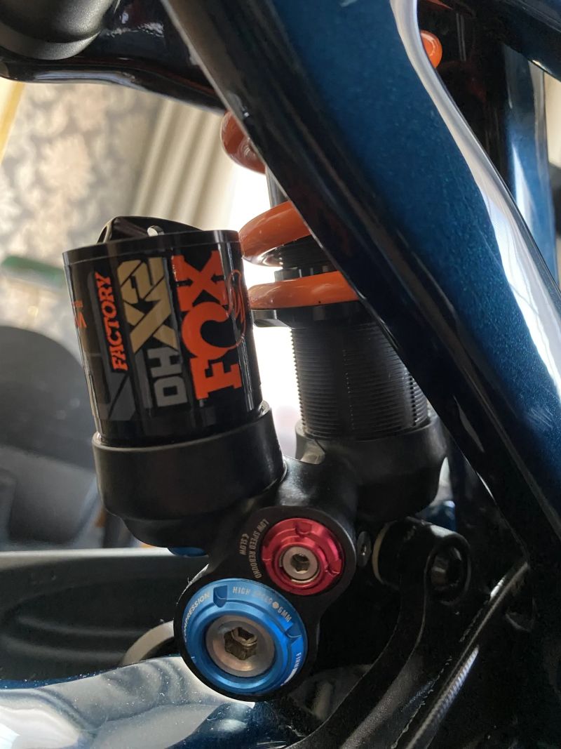 Fox DHX2