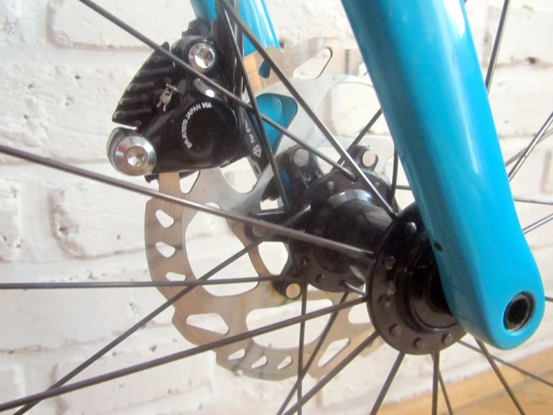 SPECIALIZED TARMAC SL 6 na Shimano 105, 52 cm. Zánovní. PC 90.000 Kč