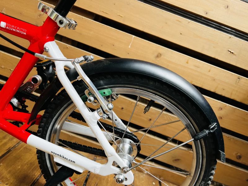 Dětské kolo Woom 3 s příslušenstvím – skvělý stav