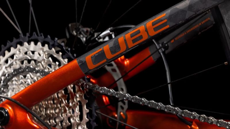 Cube AMS One11