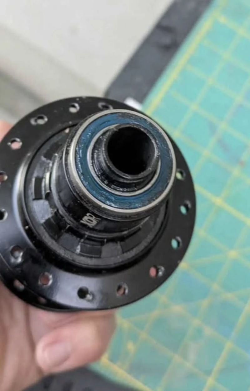 Zadní náboj Sram 900 boost 12*148 32 der ořech XD po výměně ložisek