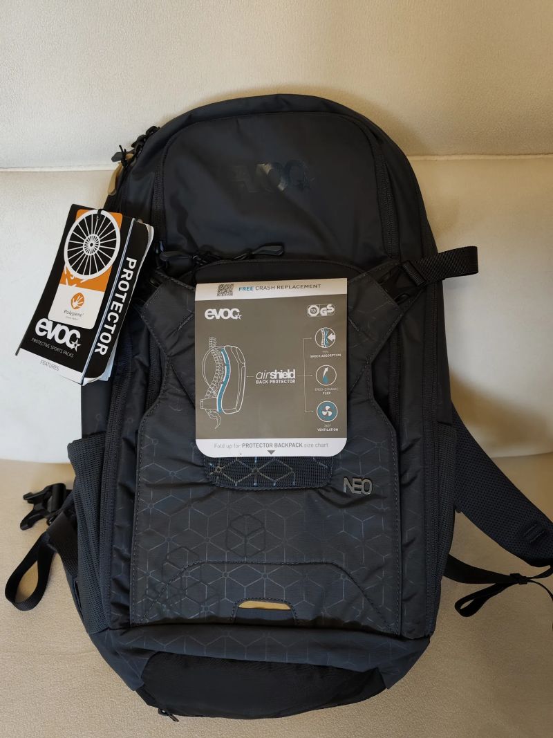 Batoh Evoc NEO 16l 