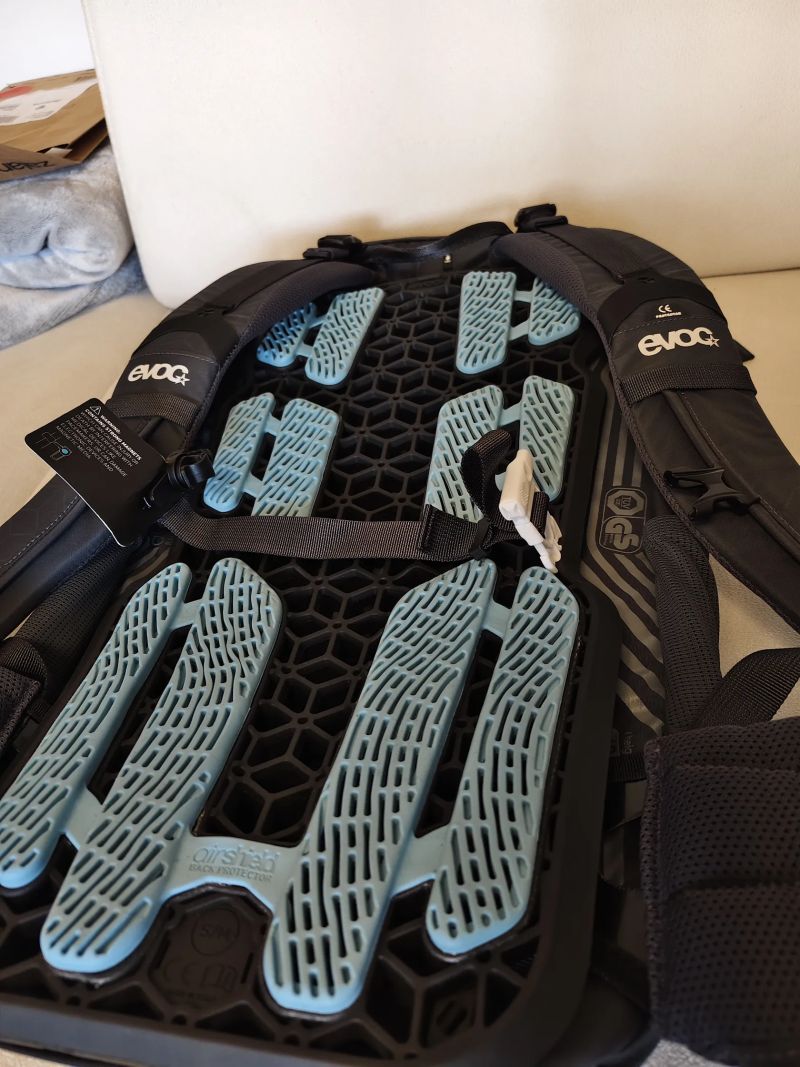Batoh Evoc NEO 16l 