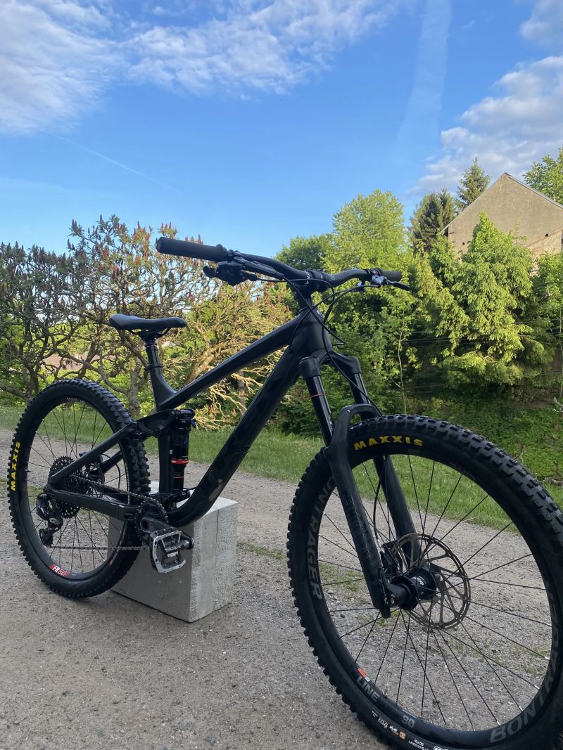 Trek Remedy 8