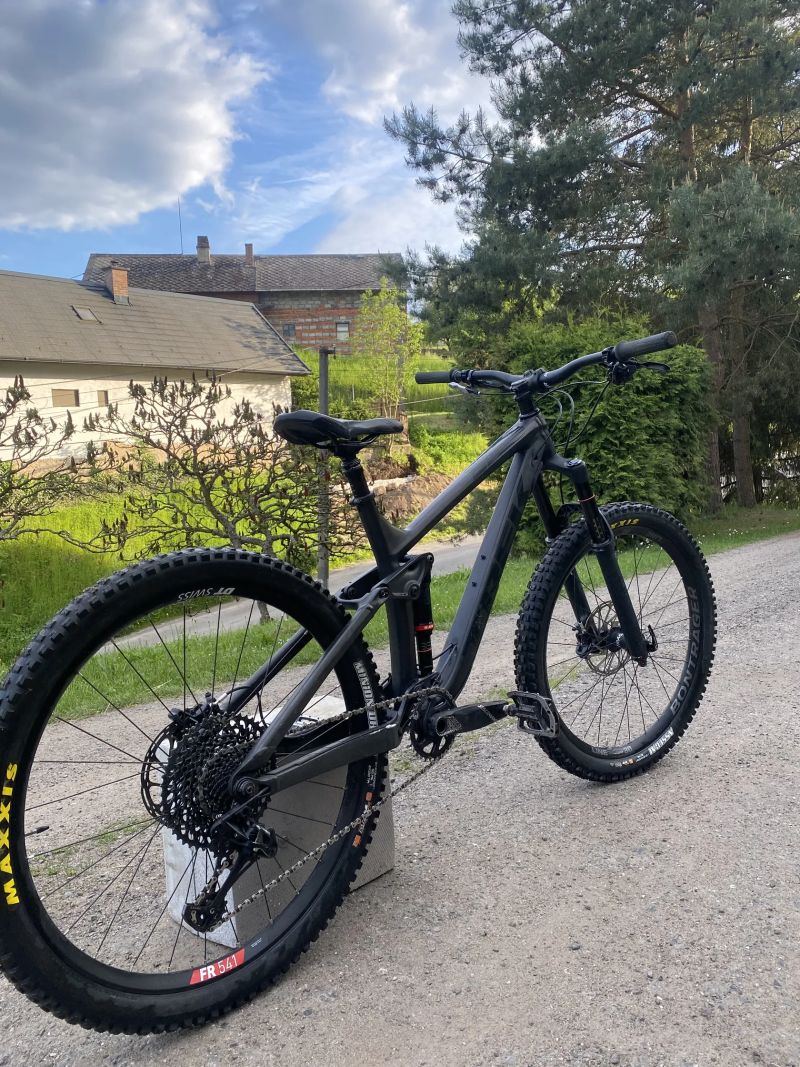 Trek Remedy 8