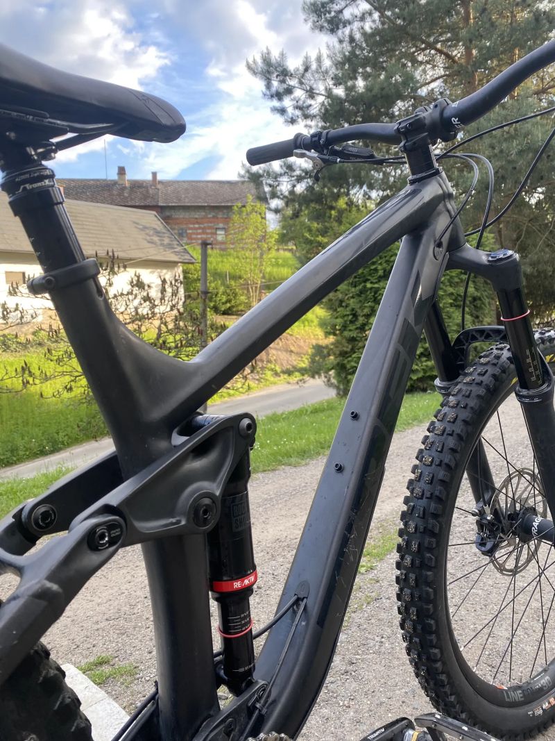 Trek Remedy 8