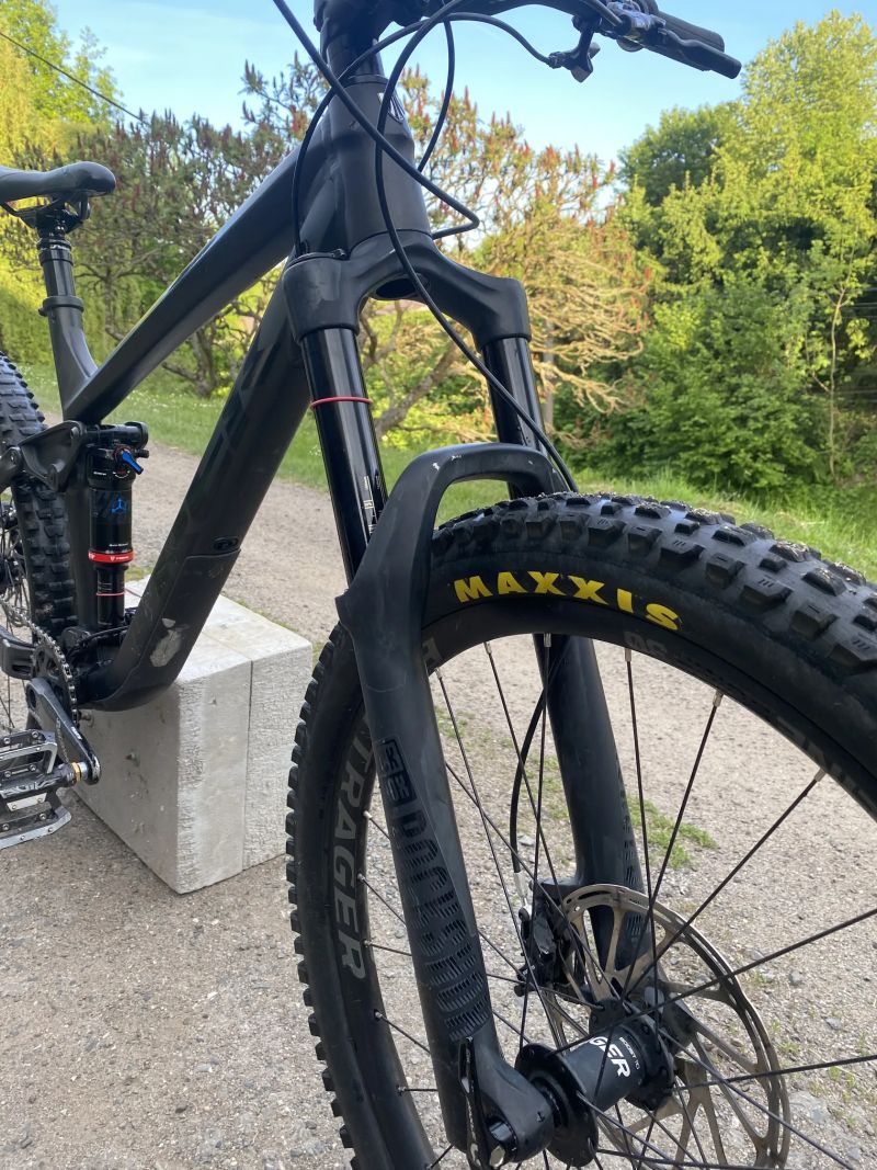 Trek Remedy 8