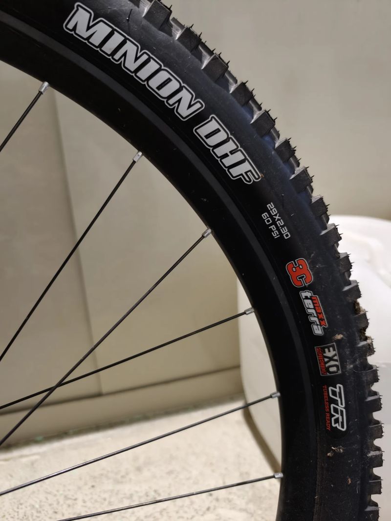 Maxxis aggressor 29x2.3