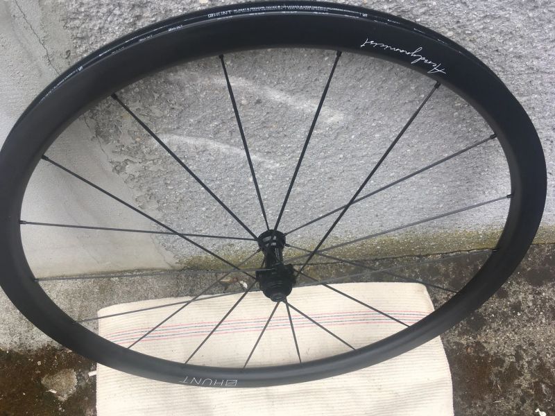 HUNT 32 Aerodynamicist UD Carbon Spoke Disc Wheelset / XDR
