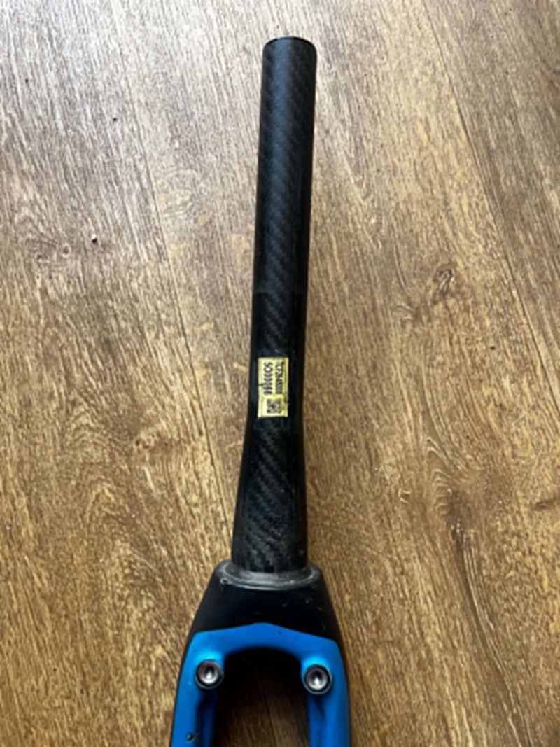 Vidlice z Trek Domane carbon 
