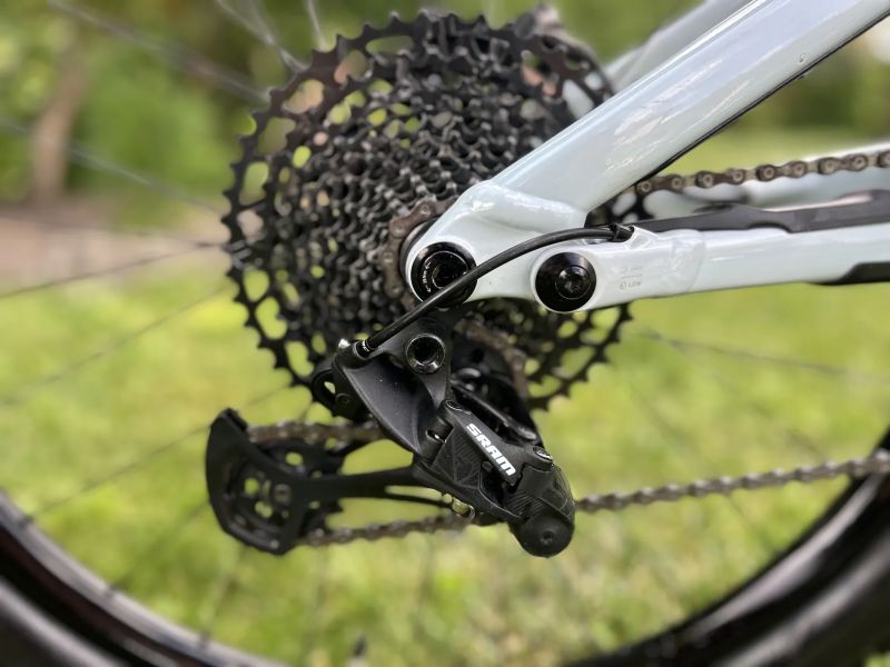 Specialized Turbo Levo Alloy 2022 do provozu 2024