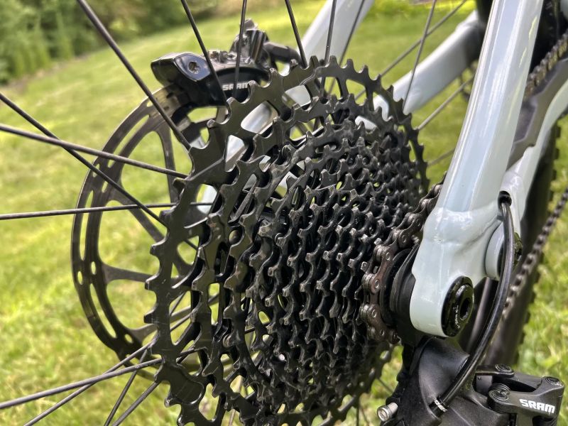 Specialized Turbo Levo Alloy 2022 do provozu 2024