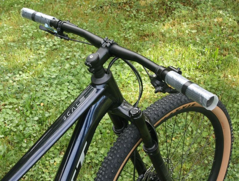 SCOTT Scale 965 Blue 2025 - 29” kolo s dobrou výbavou – NOVÉ