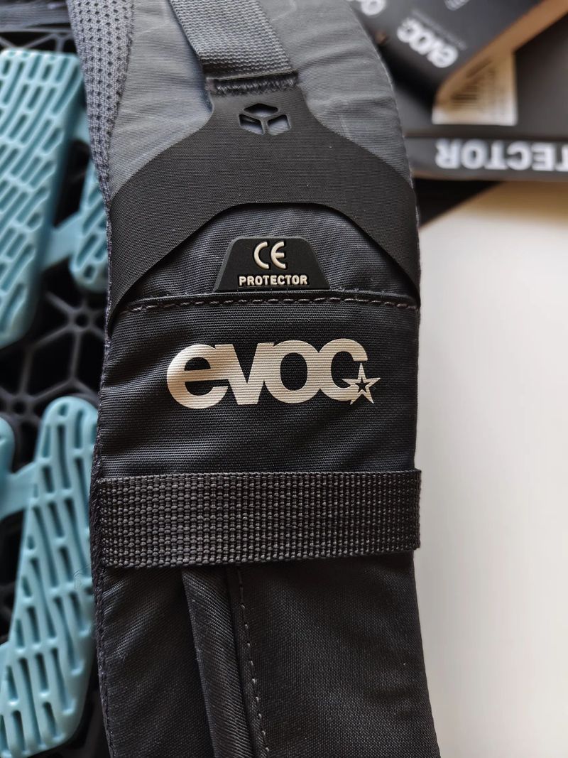 Batoh Evoc NEO 16l 
