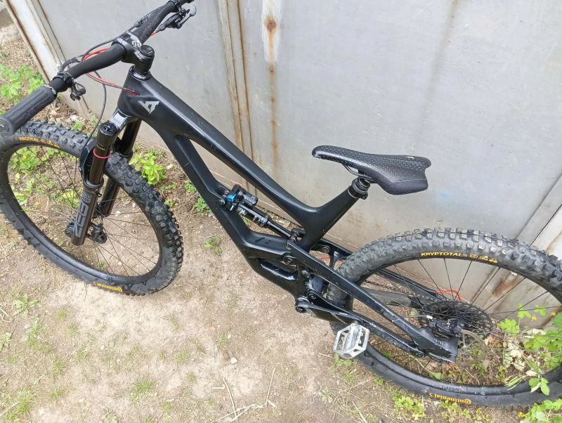 YT capra 29 comp 2020 CF “XL”