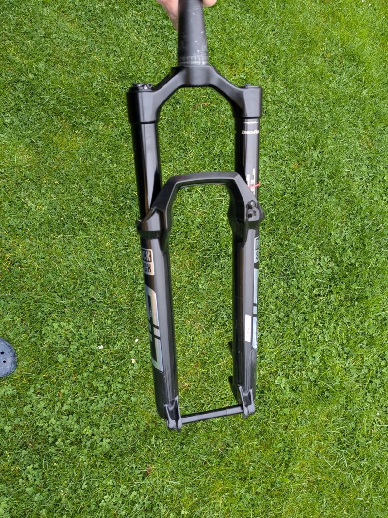 Rock Shox Sid Ultimate 35 remote.