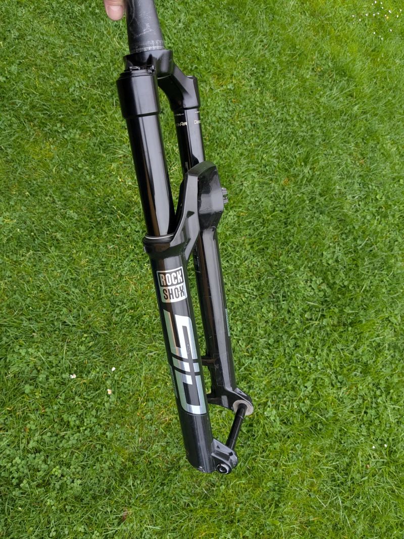 Rock Shox Sid Ultimate 35 remote.