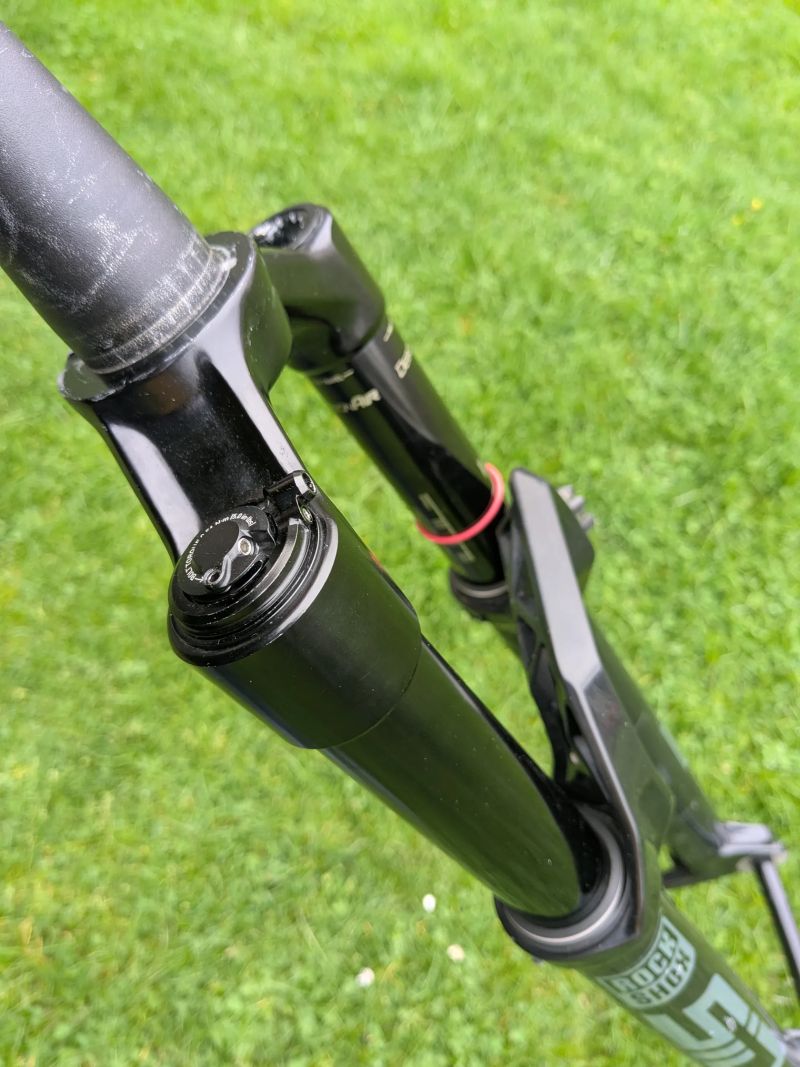 Rock Shox Sid Ultimate 35 remote.