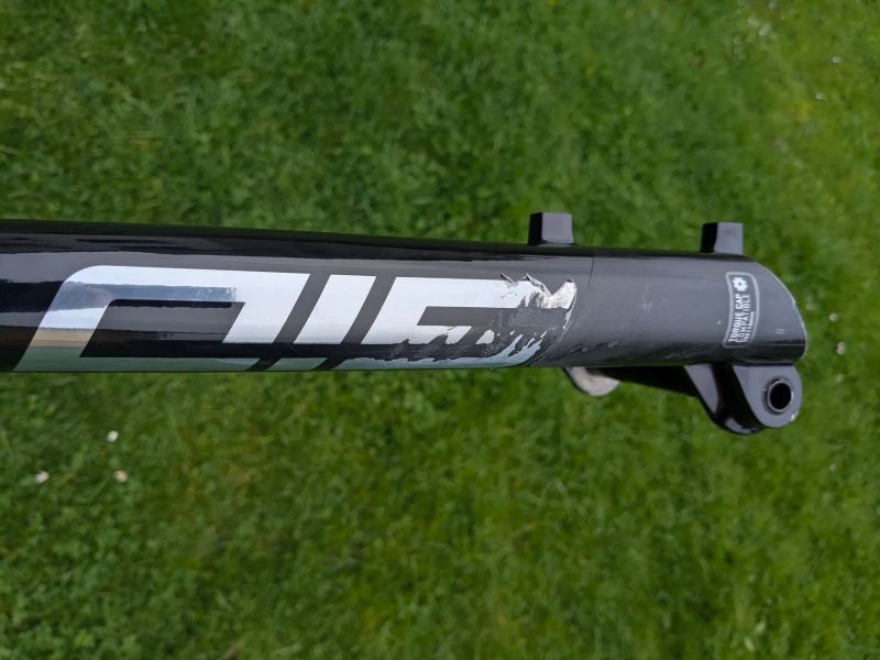 Rock Shox Sid Ultimate 35 remote.