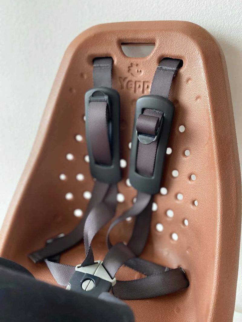 Thule Yepp Mini + Ahead adaptér – Brown
