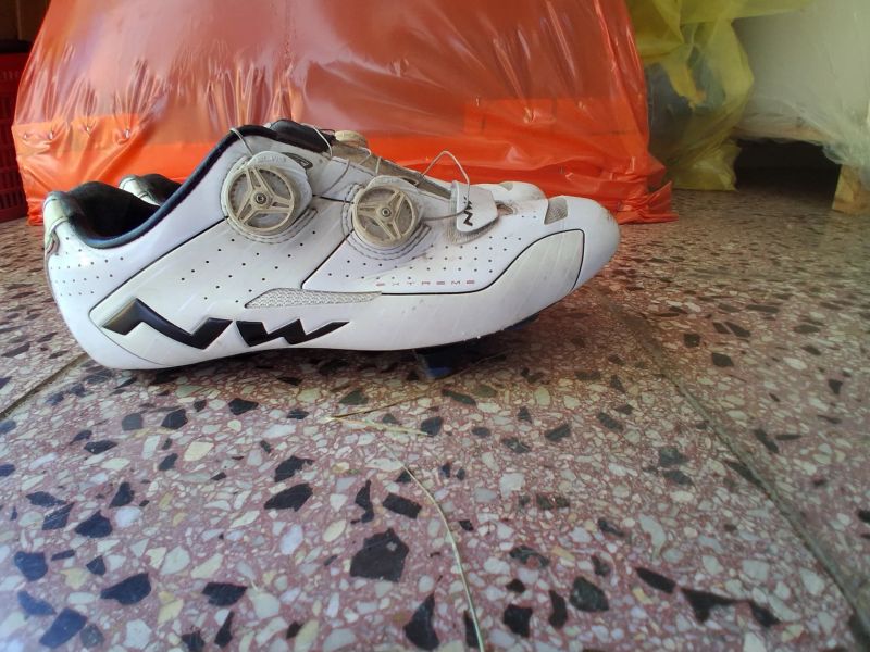 Prodam silnicni kolo Superior race road a zdarma tretry