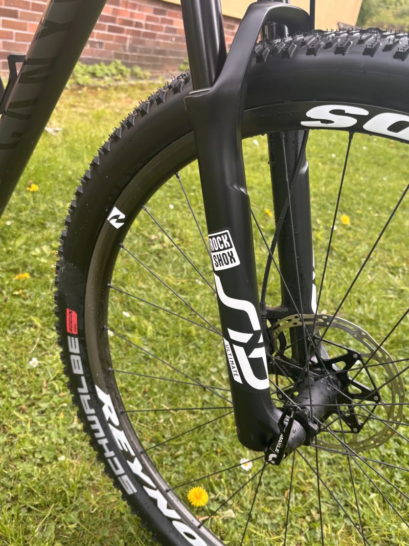 Canyon Lux CF SLX 9.0 29