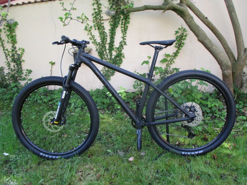Nové 29" kolo RB CR 17", vidlice Suntour XCR air, Shimano Deore 1x12, BOOST pevné osy