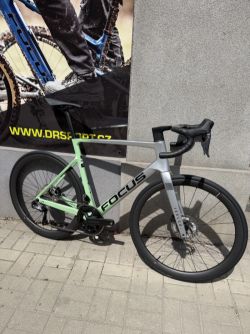 Silniční kolo Focus Izalco Max 9.7