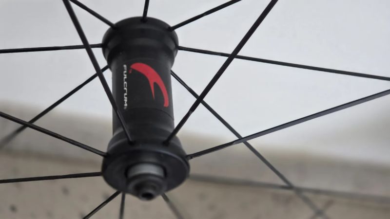 Fulcrum racing quattro LG+Schwalbe pro one.