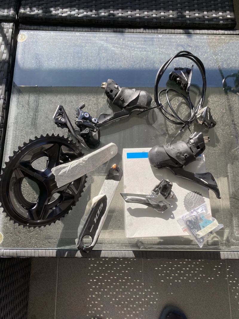 Kompletní sada Shimano 105