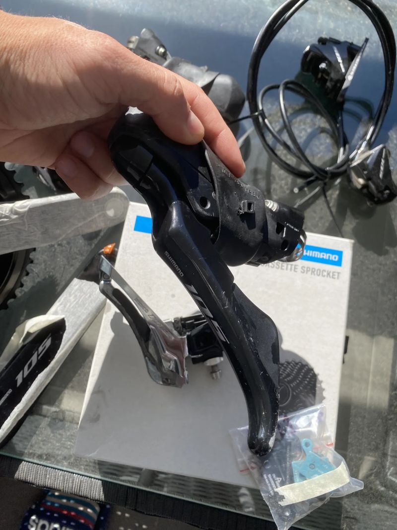 Kompletní sada Shimano 105