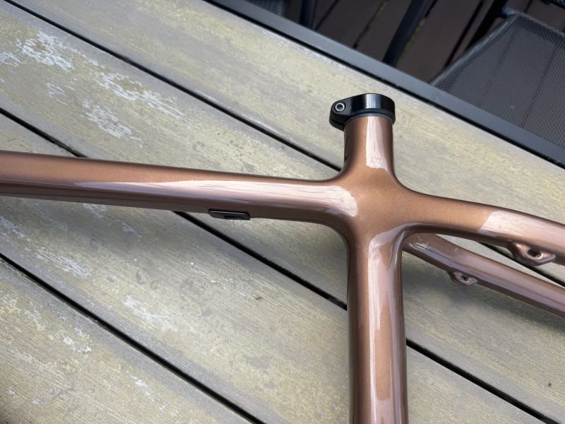 Prodám rám Santa Cruz Chameleon C (karbon), model MK7 2020 velikost L