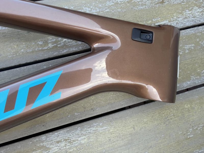 Prodám rám Santa Cruz Chameleon C (karbon), model MK7 2020 velikost L
