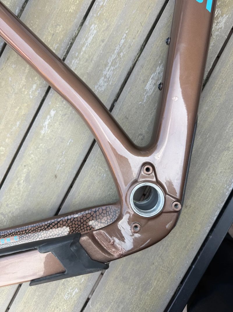 Prodám rám Santa Cruz Chameleon C (karbon), model MK7 2020 velikost L