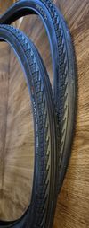 Bontrager H2 Comp, drátová patka, 30 tpi, 700 x 35 mm.