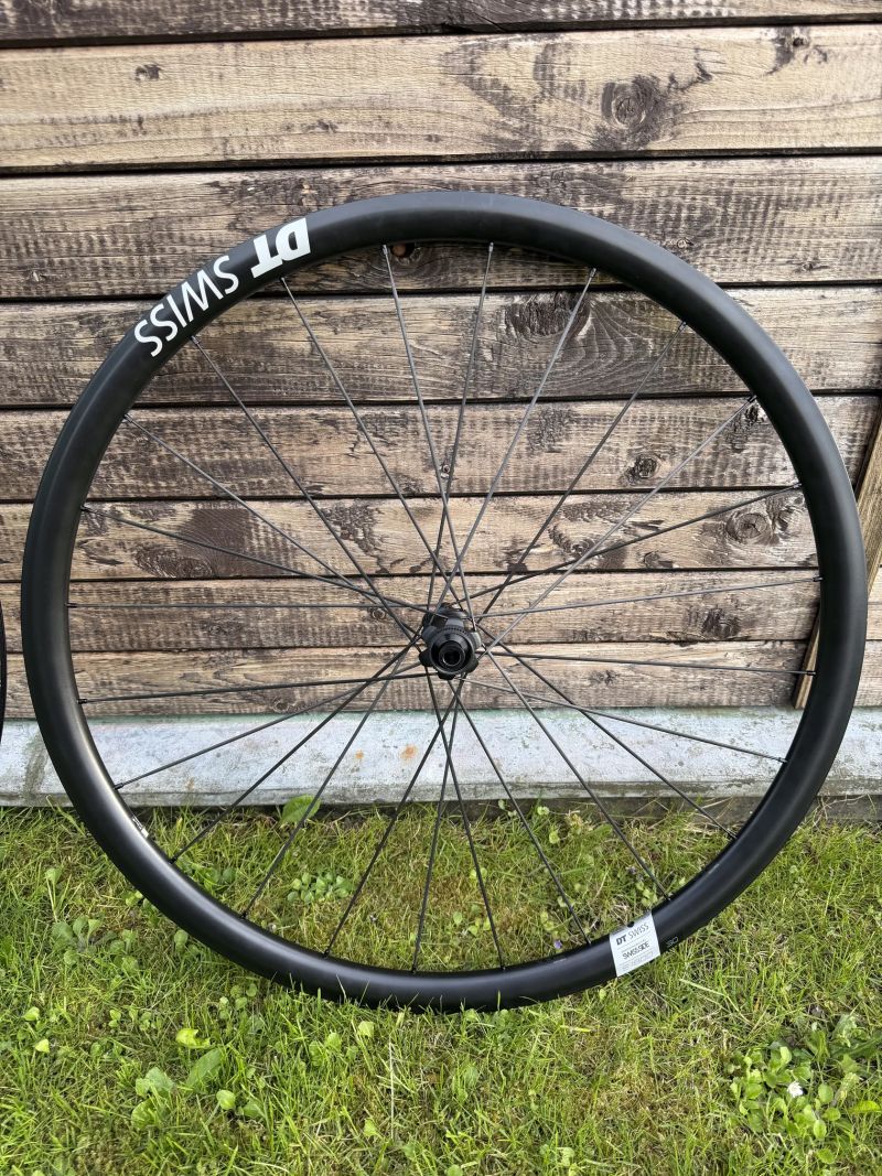 DT Swiss E1800 