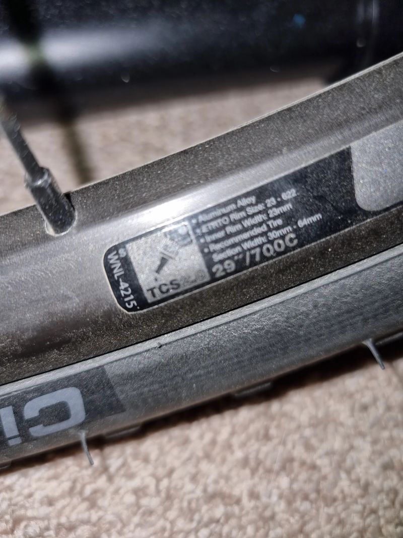 Kola gravel WTB ST i23