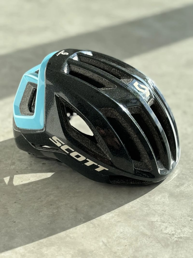 Giro Aerohead Mips, Scott Centric Plus