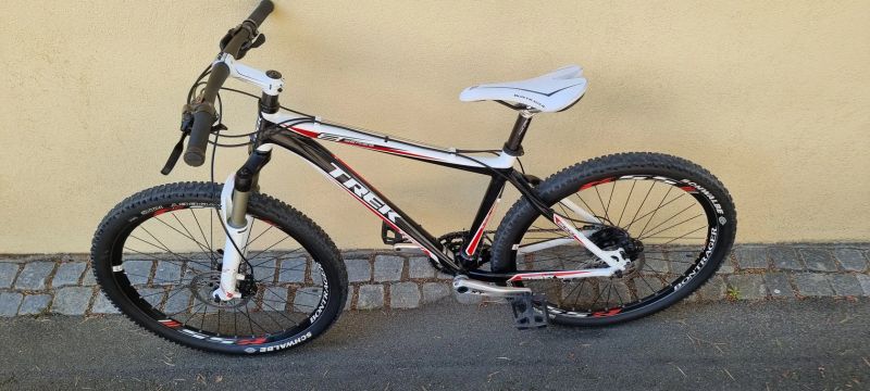 Trek 8000